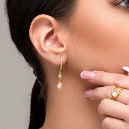 Ασημένια σκουλαρίκια με μαργαριτάρι και ζιργκόν | Lalino.gr