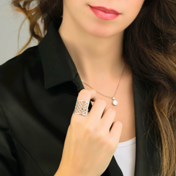 Διάτρητο δαχτυλίδι ασημένιο χειροποίητο | Lalino.gr
