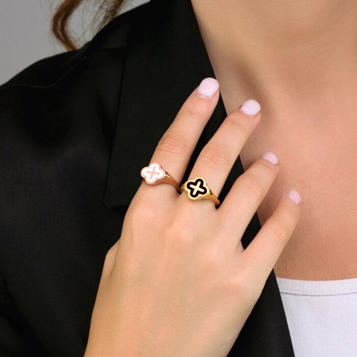 Δαχτυλίδι σταυρουδάκι ασημένιο με σμάλτο | Lalino.gr