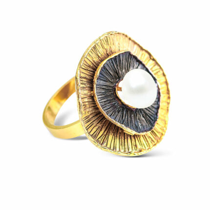 Δαχτυλίδι με μαργαριτάρι και μαύρο ρόδιο | Lalino.gr