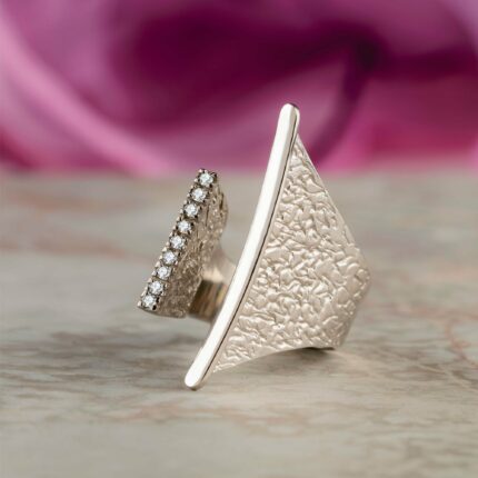 Ασημένιο δαχτυλίδι με πέτρες ζιργκόν | Lalino.gr