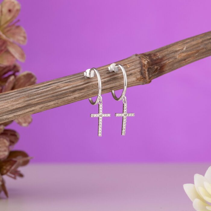 Σκουλαρίκια ασημένια κρίκοι με σταυρό | Lalino.gr